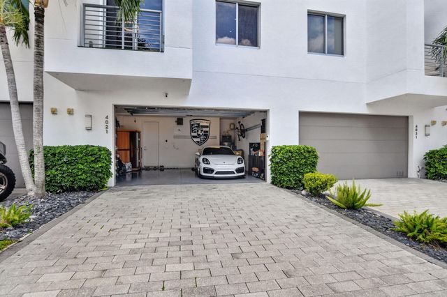 4021 NW 18th Way, Boca Raton, FL 33431