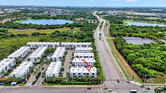 4021 NW 18th Way, Boca Raton, FL 33431
