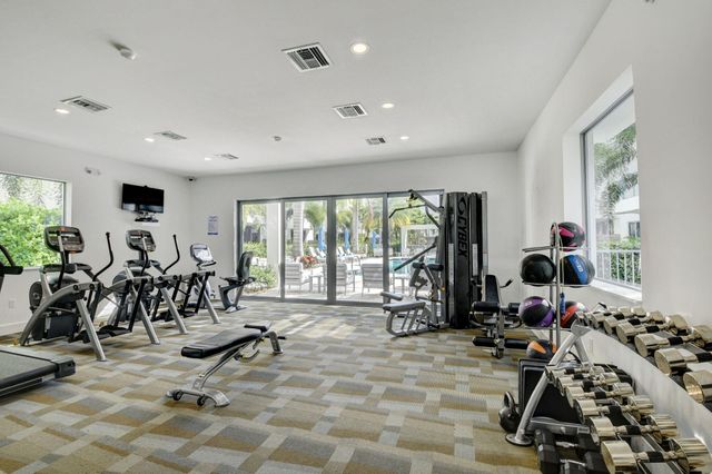 4021 NW 18th Way, Boca Raton, FL 33431