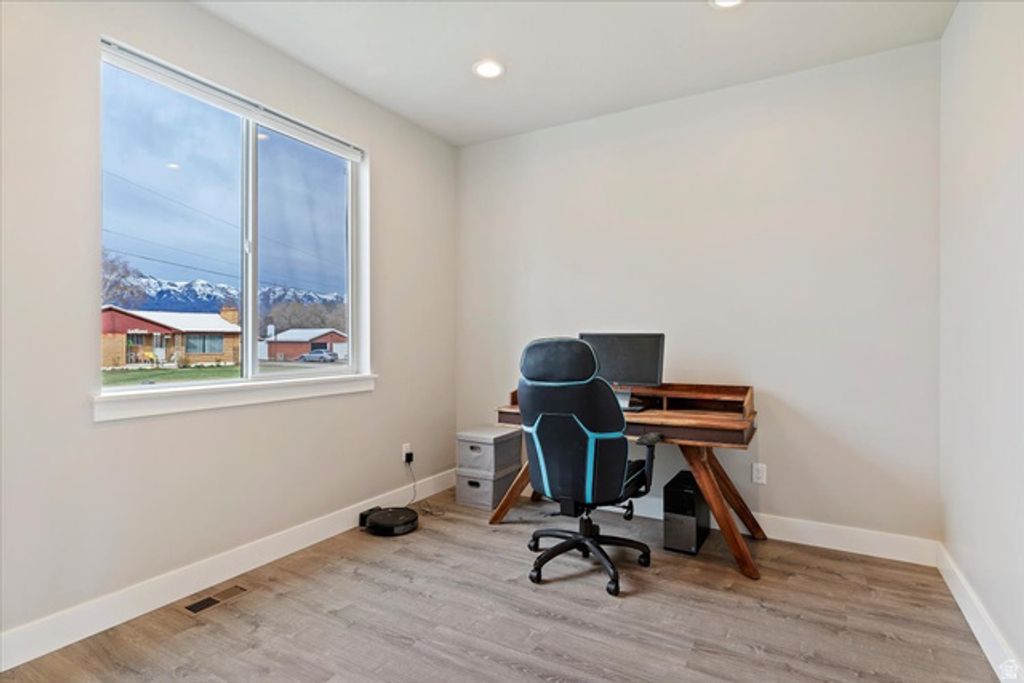 Image 6 of property listing at 95 S 200 W, Morgan, UT 84050