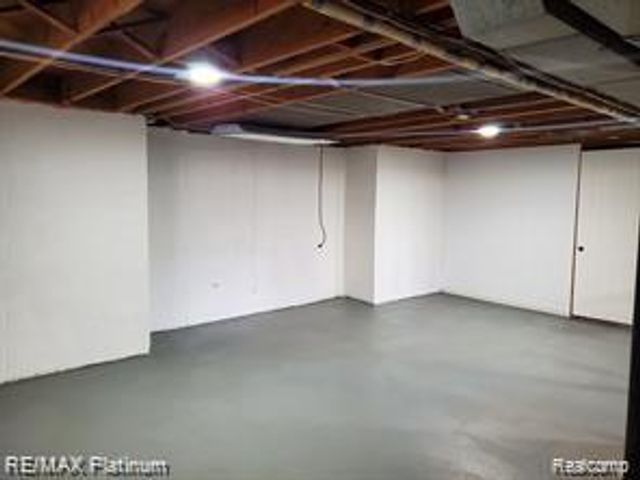 6539 Sterling Court, Garden City, MI 48135