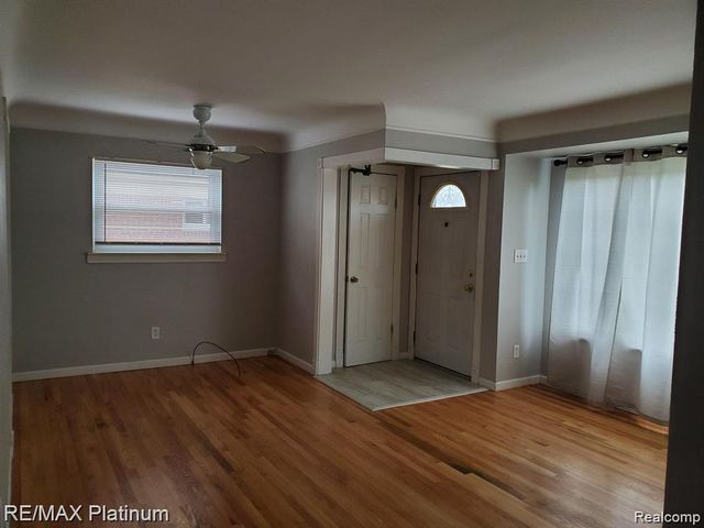 6539 Sterling Court, Garden City, MI 48135