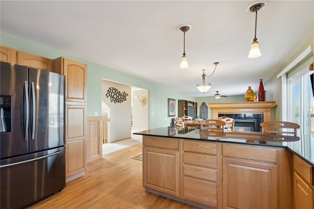 6608 Pheasant Hollow Road SW, Cedar Rapids, IA 52404