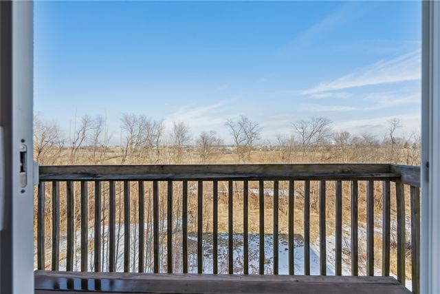 6608 Pheasant Hollow Road SW, Cedar Rapids, IA 52404