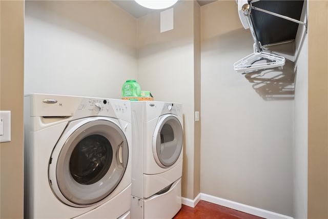 6608 Pheasant Hollow Road SW, Cedar Rapids, IA 52404