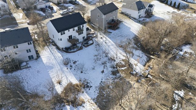 6608 Pheasant Hollow Road SW, Cedar Rapids, IA 52404