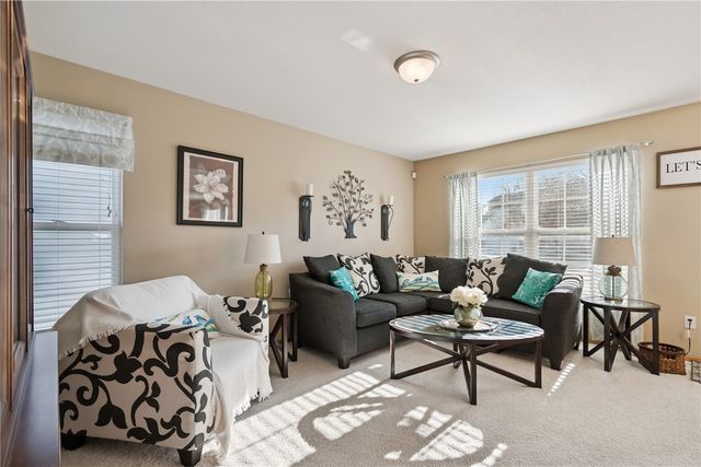 6608 Pheasant Hollow Road SW, Cedar Rapids, IA 52404