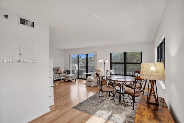 1201 S Ocean Dr 220S, Hollywood, FL 33019