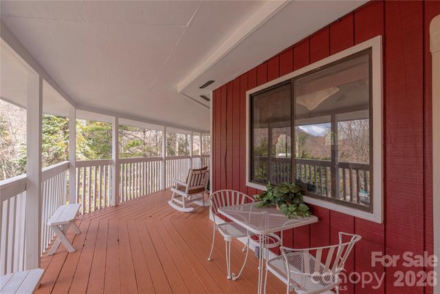 500 Apple Tree Court, Waynesville, NC 28786