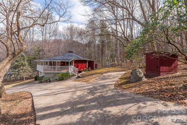 500 Apple Tree Court, Waynesville, NC 28786