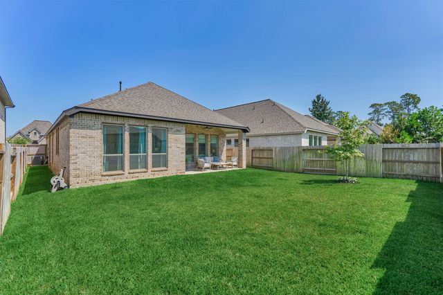 636 Sand Branch Drive, Conroe, TX 77304