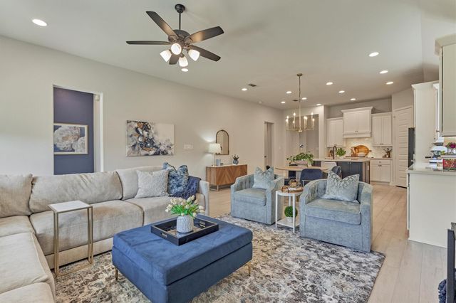 636 Sand Branch Drive, Conroe, TX 77304