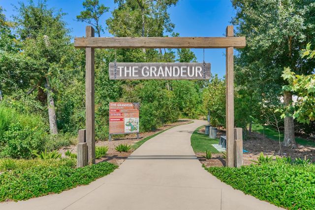 636 Sand Branch Drive, Conroe, TX 77304