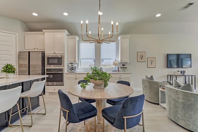 636 Sand Branch Drive, Conroe, TX 77304