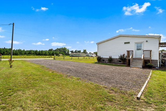 4188 Double Dee Rd., Aynor, SC 29511
