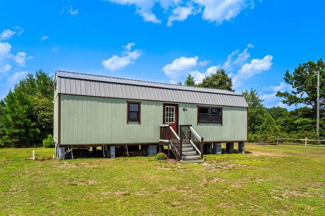 4188 Double Dee Rd., Aynor, SC 29511