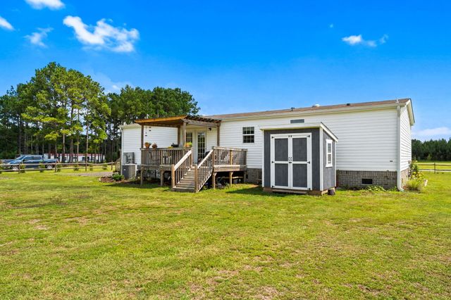 4188 Double Dee Rd., Aynor, SC 29511
