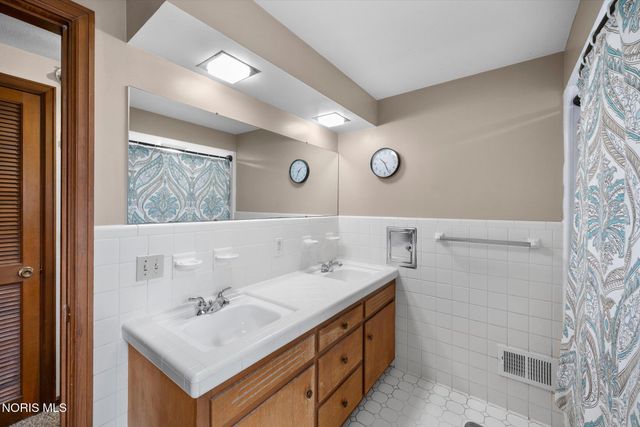 1865 Glen Ellyn Drive, Toledo, OH 43614