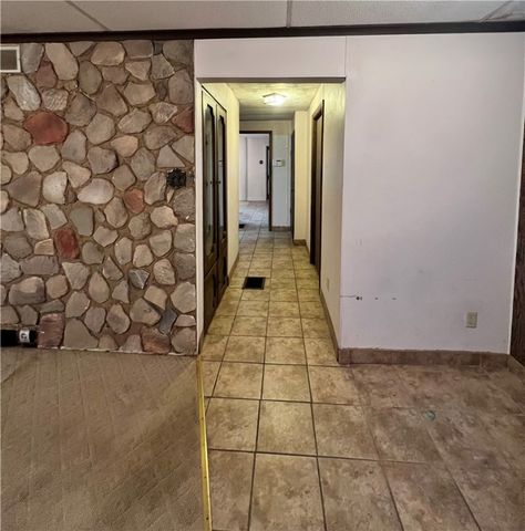 1302 Huron Ave, New Castle, PA 16101