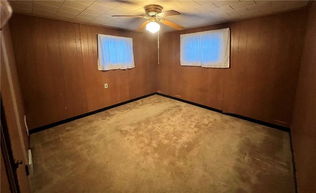 1302 Huron Ave, New Castle, PA 16101