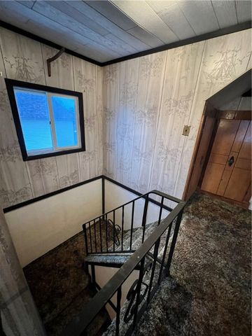 1302 Huron Ave, New Castle, PA 16101