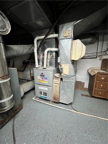 1302 Huron Ave, New Castle, PA 16101