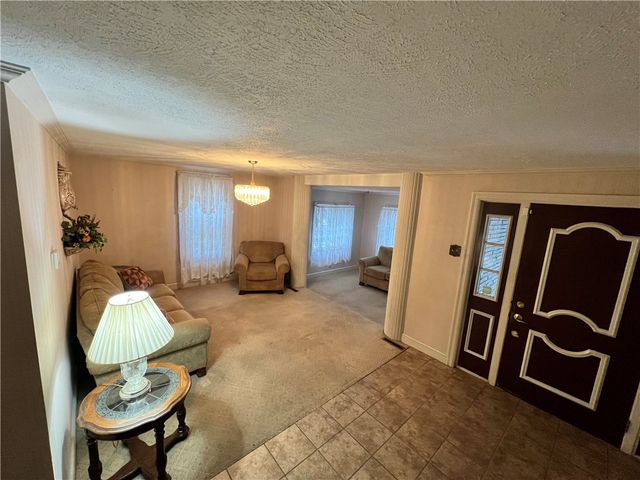 1302 Huron Ave, New Castle, PA 16101