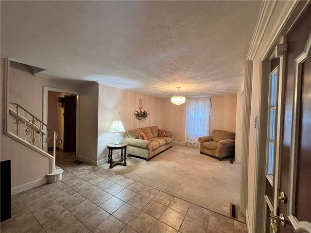 1302 Huron Ave, New Castle, PA 16101