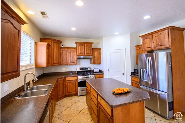 2318 S 3450 W, Syracuse, UT 84075