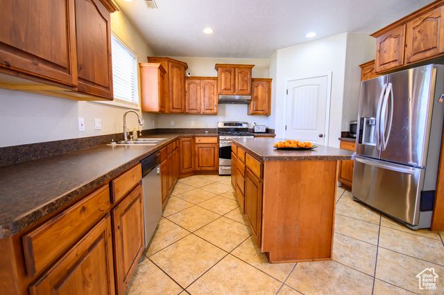 2318 S 3450 W, Syracuse, UT 84075