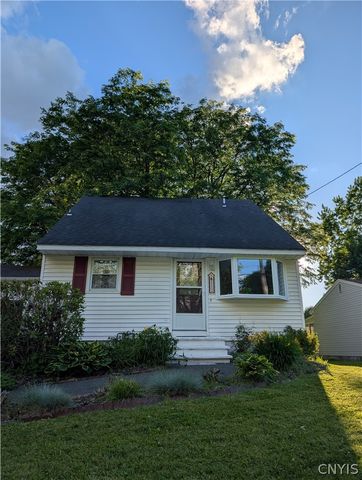 112 Pinewood Drive, Clay, NY 13090