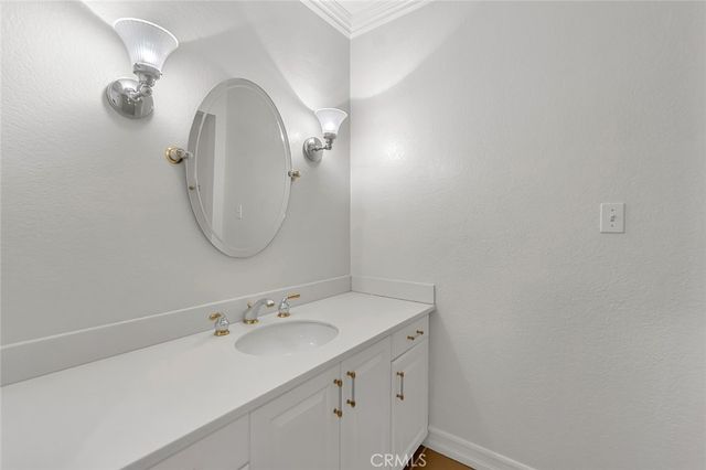 172 Villa Point Drive, Newport Beach, CA 92660