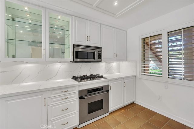 172 Villa Point Drive, Newport Beach, CA 92660