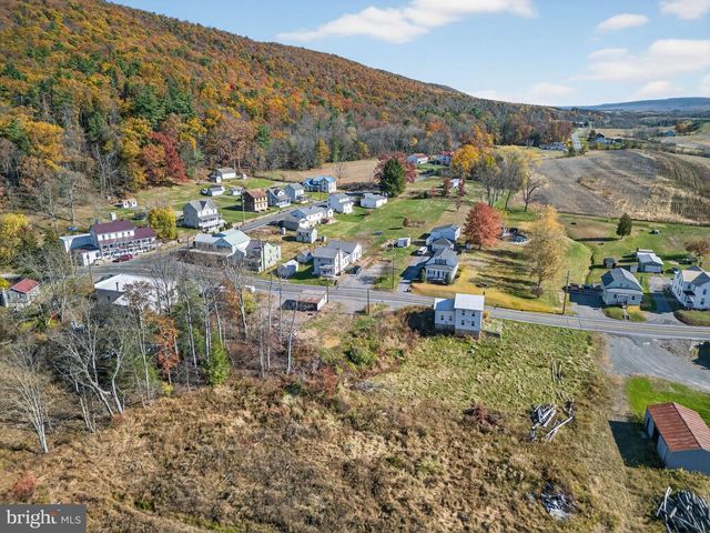 1238 ERDMAN RD, Lykens, PA 17048
