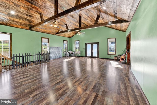 1238 ERDMAN RD, Lykens, PA 17048