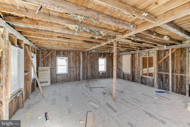 1238 ERDMAN RD, Lykens, PA 17048