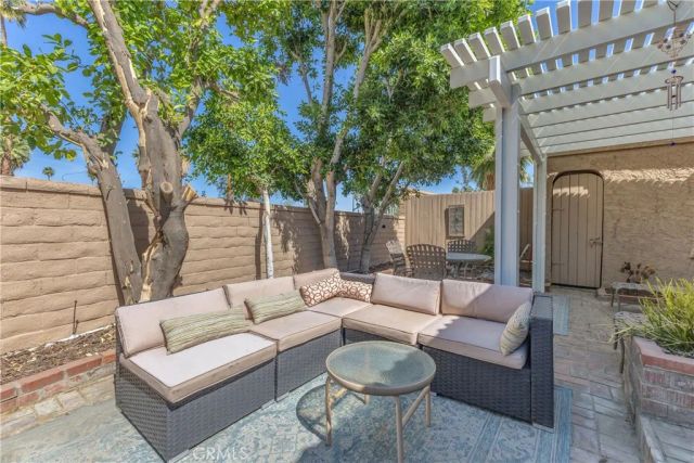 44129 Elba Court, Palm Desert, CA 92260