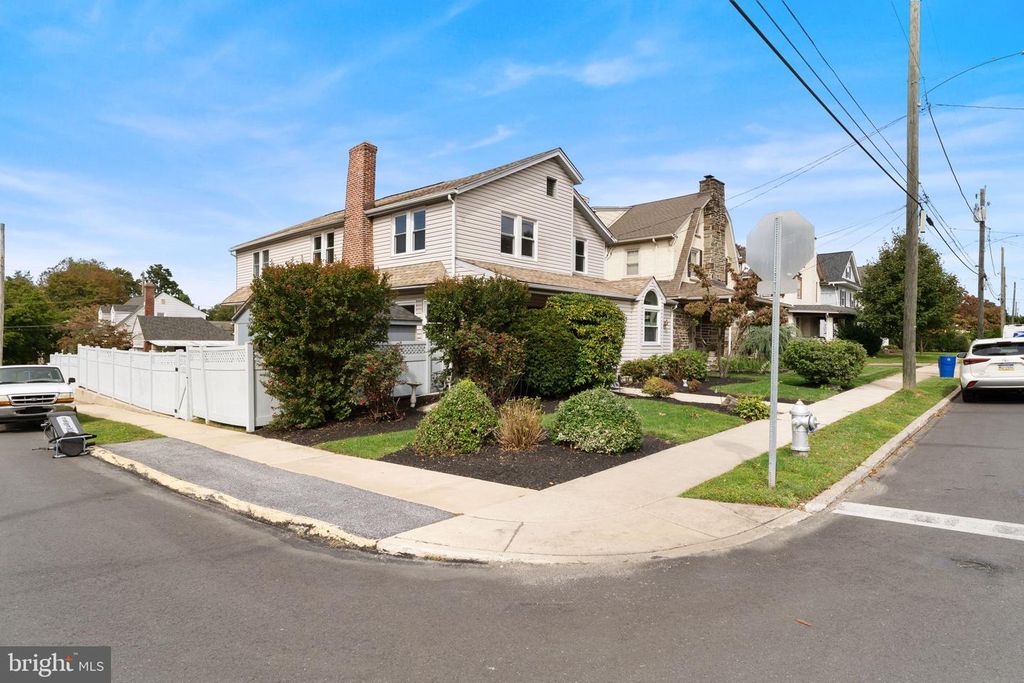 68 YALE RD, Havertown, PA 19083 — photo 2