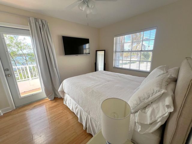 355 Virginia Street, Hollywood, FL 33019