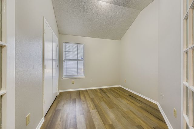 1118 Colbert Lane, Duncanville, TX 75137