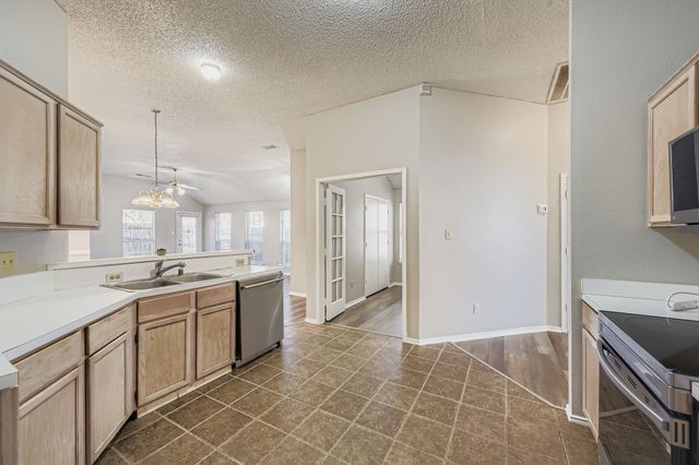 1118 Colbert Lane, Duncanville, TX 75137