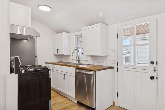 255 Curtice Street E, Saint Paul, MN 55107