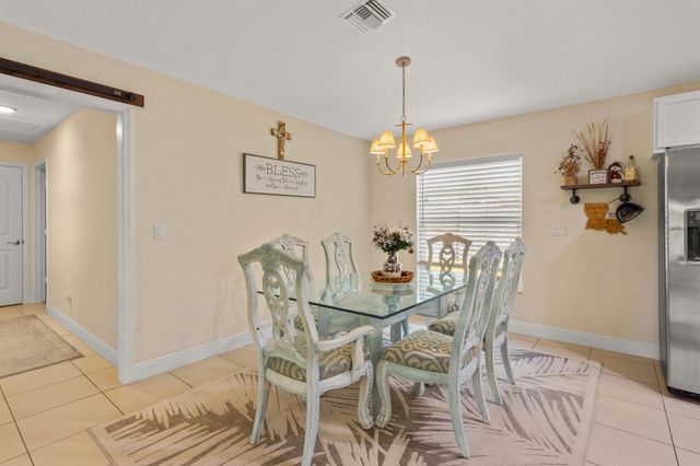 2671 SE Caladium Avenue, Port St Lucie, FL 34952