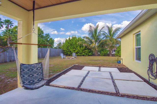 2671 SE Caladium Avenue, Port St Lucie, FL 34952