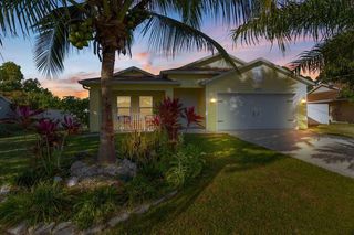 2671 SE Caladium Avenue, Port St Lucie, FL 34952