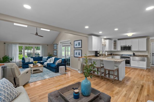 114 Elmwood Avenue, Holden, MA 01520