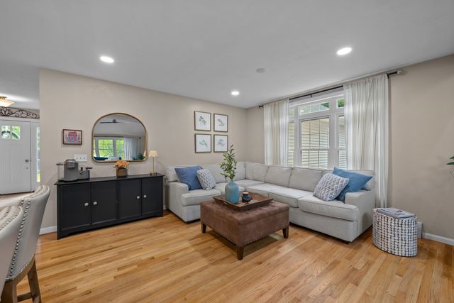 114 Elmwood Avenue, Holden, MA 01520