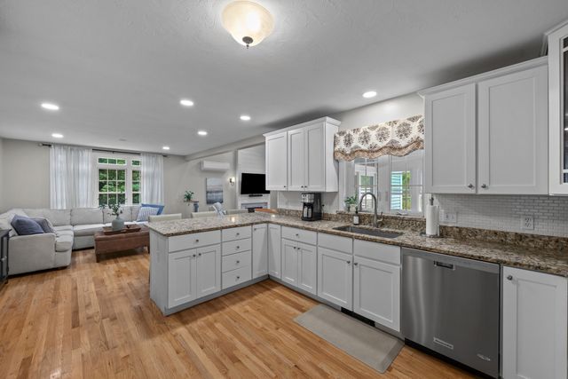 114 Elmwood Avenue, Holden, MA 01520