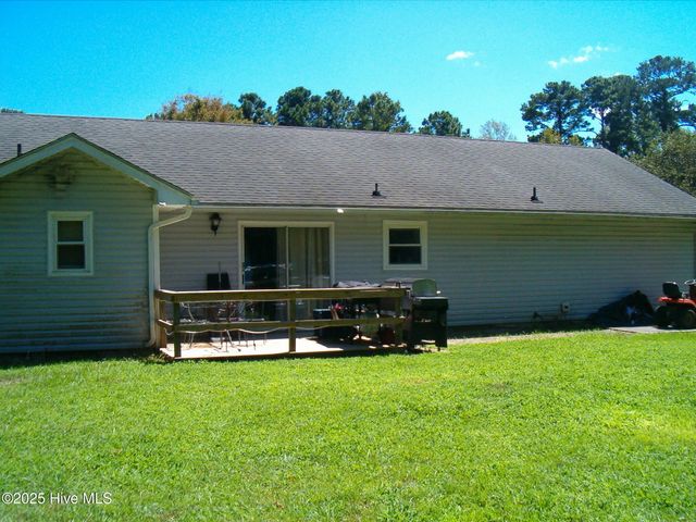 114 S Stone Drive, Sneads Ferry, NC 28460