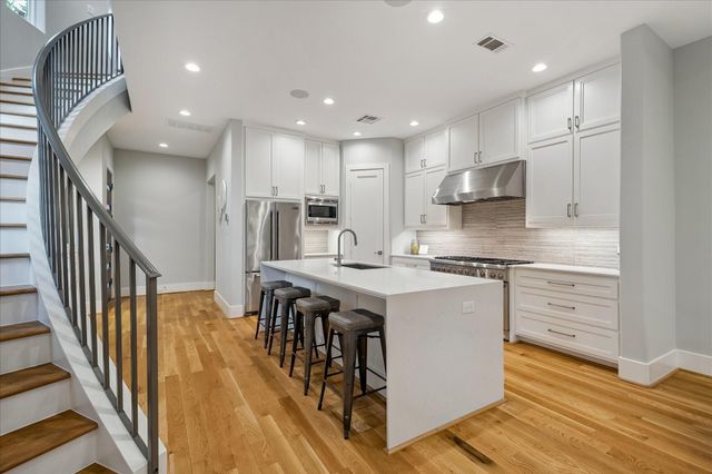 223 Malone Street, Houston, TX 77007